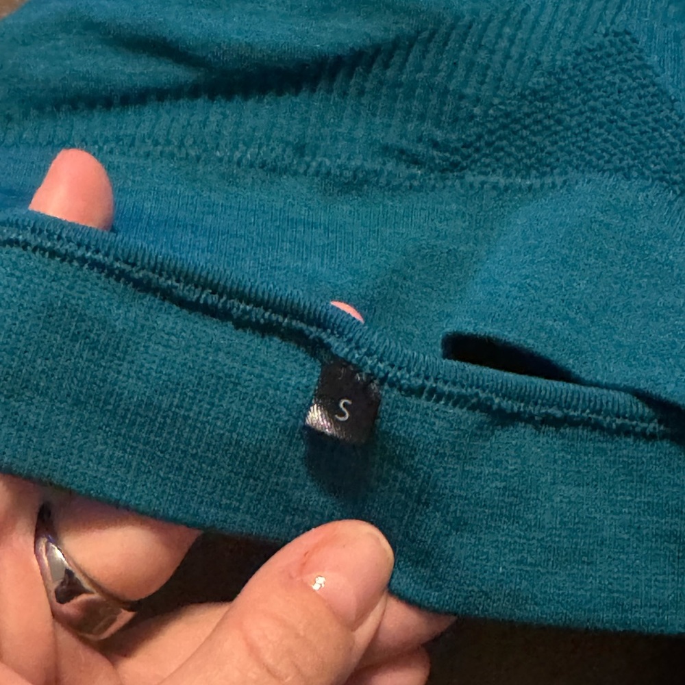 Alphalete Racerback Sports Bra - Picture 3 of 3